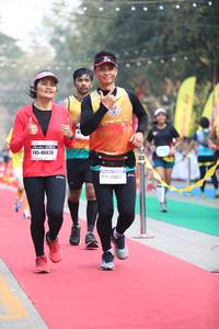 BIB: 40439, 41823, 
                            <button type="button" onclick="openModal(7411805)" class="btn btn-primary btn-sm float-right btn-popup" data-toggle="modal" data-target=".modal-high-quality">
                        <i class="fas fa-shopping-cart"></i> Add to Cart
                    </button>
                                            <button type="button" onclick="isThisMe(7411805, true)" class="btn btn-success btn-sm float-right btn-popup btn-isme hidden" data-toggle="tooltip" data-placement="bottom" title="นี่คือรูปของคุณใช่ไหม คลิกที่นี่เพื่อเอาเข้าอัลบั้ม">
                        <i class="fas fa-plus"></i> Add to album
                    </button>
                    <button type="button" onclick="isThisMe(7411805, false)" class="btn btn-warning btn-sm float-right btn-popup btn-isnotme hidden">
                        <i class="fas fa-ban"></i> Remove from album
                    </button>