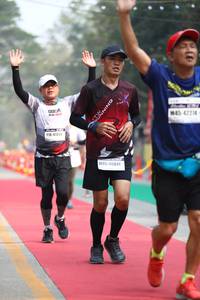 BIB: 4224, 4149, 40841
                            <button type="button" onclick="openModal(7386784)" class="btn btn-primary btn-sm float-right btn-popup" data-toggle="modal" data-target=".modal-high-quality">
                        <i class="fas fa-shopping-cart"></i> Add to Cart
                    </button>
                                            <button type="button" onclick="isThisMe(7386784, true)" class="btn btn-success btn-sm float-right btn-popup btn-isme hidden" data-toggle="tooltip" data-placement="bottom" title="นี่คือรูปของคุณใช่ไหม คลิกที่นี่เพื่อเอาเข้าอัลบั้ม">
                        <i class="fas fa-plus"></i> Add to album
                    </button>
                    <button type="button" onclick="isThisMe(7386784, false)" class="btn btn-warning btn-sm float-right btn-popup btn-isnotme hidden">
                        <i class="fas fa-ban"></i> Remove from album
                    </button>