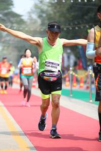 BIB: 40936
                            <button type="button" onclick="openModal(7361053)" class="btn btn-primary btn-sm float-right btn-popup" data-toggle="modal" data-target=".modal-high-quality">
                        <i class="fas fa-shopping-cart"></i> Add to Cart
                    </button>
                                            <button type="button" onclick="isThisMe(7361053, true)" class="btn btn-success btn-sm float-right btn-popup btn-isme hidden" data-toggle="tooltip" data-placement="bottom" title="นี่คือรูปของคุณใช่ไหม คลิกที่นี่เพื่อเอาเข้าอัลบั้ม">
                        <i class="fas fa-plus"></i> Add to album
                    </button>
                    <button type="button" onclick="isThisMe(7361053, false)" class="btn btn-warning btn-sm float-right btn-popup btn-isnotme hidden">
                        <i class="fas fa-ban"></i> Remove from album
                    </button>