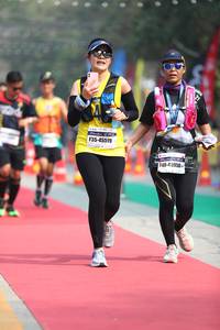 BIB: 45519, 45950
                            <button type="button" onclick="openModal(7367245)" class="btn btn-primary btn-sm float-right btn-popup" data-toggle="modal" data-target=".modal-high-quality">
                        <i class="fas fa-shopping-cart"></i> Add to Cart
                    </button>
                                            <button type="button" onclick="isThisMe(7367245, true)" class="btn btn-success btn-sm float-right btn-popup btn-isme hidden" data-toggle="tooltip" data-placement="bottom" title="นี่คือรูปของคุณใช่ไหม คลิกที่นี่เพื่อเอาเข้าอัลบั้ม">
                        <i class="fas fa-plus"></i> Add to album
                    </button>
                    <button type="button" onclick="isThisMe(7367245, false)" class="btn btn-warning btn-sm float-right btn-popup btn-isnotme hidden">
                        <i class="fas fa-ban"></i> Remove from album
                    </button>