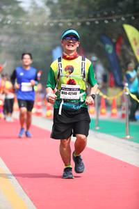 BIB: 42148
                            <button type="button" onclick="openModal(7360554)" class="btn btn-primary btn-sm float-right btn-popup" data-toggle="modal" data-target=".modal-high-quality">
                        <i class="fas fa-shopping-cart"></i> Add to Cart
                    </button>
                                            <button type="button" onclick="isThisMe(7360554, true)" class="btn btn-success btn-sm float-right btn-popup btn-isme hidden" data-toggle="tooltip" data-placement="bottom" title="นี่คือรูปของคุณใช่ไหม คลิกที่นี่เพื่อเอาเข้าอัลบั้ม">
                        <i class="fas fa-plus"></i> Add to album
                    </button>
                    <button type="button" onclick="isThisMe(7360554, false)" class="btn btn-warning btn-sm float-right btn-popup btn-isnotme hidden">
                        <i class="fas fa-ban"></i> Remove from album
                    </button>