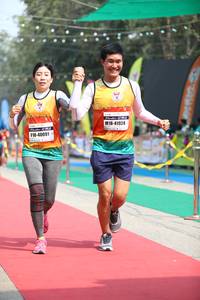 BIB: 41924, 40091
                            <button type="button" onclick="openModal(7361051)" class="btn btn-primary btn-sm float-right btn-popup" data-toggle="modal" data-target=".modal-high-quality">
                        <i class="fas fa-shopping-cart"></i> Add to Cart
                    </button>
                                            <button type="button" onclick="isThisMe(7361051, true)" class="btn btn-success btn-sm float-right btn-popup btn-isme hidden" data-toggle="tooltip" data-placement="bottom" title="นี่คือรูปของคุณใช่ไหม คลิกที่นี่เพื่อเอาเข้าอัลบั้ม">
                        <i class="fas fa-plus"></i> Add to album
                    </button>
                    <button type="button" onclick="isThisMe(7361051, false)" class="btn btn-warning btn-sm float-right btn-popup btn-isnotme hidden">
                        <i class="fas fa-ban"></i> Remove from album
                    </button>