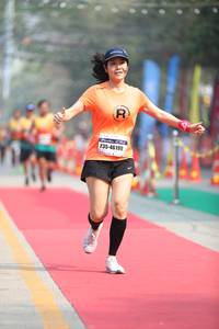 BIB: 46199
                            <button type="button" onclick="openModal(7367456)" class="btn btn-primary btn-sm float-right btn-popup" data-toggle="modal" data-target=".modal-high-quality">
                        <i class="fas fa-shopping-cart"></i> Add to Cart
                    </button>
                                            <button type="button" onclick="isThisMe(7367456, true)" class="btn btn-success btn-sm float-right btn-popup btn-isme hidden" data-toggle="tooltip" data-placement="bottom" title="นี่คือรูปของคุณใช่ไหม คลิกที่นี่เพื่อเอาเข้าอัลบั้ม">
                        <i class="fas fa-plus"></i> Add to album
                    </button>
                    <button type="button" onclick="isThisMe(7367456, false)" class="btn btn-warning btn-sm float-right btn-popup btn-isnotme hidden">
                        <i class="fas fa-ban"></i> Remove from album
                    </button>