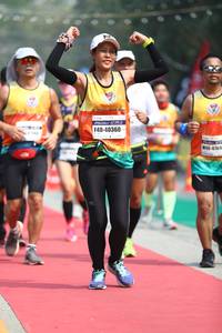 BIB: 11118, 40360, 4769
                            <button type="button" onclick="openModal(7549303)" class="btn btn-primary btn-sm float-right btn-popup" data-toggle="modal" data-target=".modal-high-quality">
                        <i class="fas fa-shopping-cart"></i> Add to Cart
                    </button>
                                            <button type="button" onclick="isThisMe(7549303, true)" class="btn btn-success btn-sm float-right btn-popup btn-isme hidden" data-toggle="tooltip" data-placement="bottom" title="นี่คือรูปของคุณใช่ไหม คลิกที่นี่เพื่อเอาเข้าอัลบั้ม">
                        <i class="fas fa-plus"></i> Add to album
                    </button>
                    <button type="button" onclick="isThisMe(7549303, false)" class="btn btn-warning btn-sm float-right btn-popup btn-isnotme hidden">
                        <i class="fas fa-ban"></i> Remove from album
                    </button>