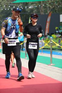 BIB: 40909, 40206
                            <button type="button" onclick="openModal(7360218)" class="btn btn-primary btn-sm float-right btn-popup" data-toggle="modal" data-target=".modal-high-quality">
                        <i class="fas fa-shopping-cart"></i> Add to Cart
                    </button>
                                            <button type="button" onclick="isThisMe(7360218, true)" class="btn btn-success btn-sm float-right btn-popup btn-isme hidden" data-toggle="tooltip" data-placement="bottom" title="นี่คือรูปของคุณใช่ไหม คลิกที่นี่เพื่อเอาเข้าอัลบั้ม">
                        <i class="fas fa-plus"></i> Add to album
                    </button>
                    <button type="button" onclick="isThisMe(7360218, false)" class="btn btn-warning btn-sm float-right btn-popup btn-isnotme hidden">
                        <i class="fas fa-ban"></i> Remove from album
                    </button>