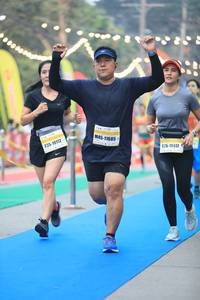 BIB: 11685, 10112, 10417
                            <button type="button" onclick="openModal(7530758)" class="btn btn-primary btn-sm float-right btn-popup" data-toggle="modal" data-target=".modal-high-quality">
                        <i class="fas fa-shopping-cart"></i> Add to Cart
                    </button>
                                            <button type="button" onclick="isThisMe(7530758, true)" class="btn btn-success btn-sm float-right btn-popup btn-isme hidden" data-toggle="tooltip" data-placement="bottom" title="นี่คือรูปของคุณใช่ไหม คลิกที่นี่เพื่อเอาเข้าอัลบั้ม">
                        <i class="fas fa-plus"></i> Add to album
                    </button>
                    <button type="button" onclick="isThisMe(7530758, false)" class="btn btn-warning btn-sm float-right btn-popup btn-isnotme hidden">
                        <i class="fas fa-ban"></i> Remove from album
                    </button>