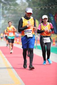 BIB: 47200, 45317
                            <button type="button" onclick="openModal(7361171)" class="btn btn-primary btn-sm float-right btn-popup" data-toggle="modal" data-target=".modal-high-quality">
                        <i class="fas fa-shopping-cart"></i> Add to Cart
                    </button>
                                            <button type="button" onclick="isThisMe(7361171, true)" class="btn btn-success btn-sm float-right btn-popup btn-isme hidden" data-toggle="tooltip" data-placement="bottom" title="นี่คือรูปของคุณใช่ไหม คลิกที่นี่เพื่อเอาเข้าอัลบั้ม">
                        <i class="fas fa-plus"></i> Add to album
                    </button>
                    <button type="button" onclick="isThisMe(7361171, false)" class="btn btn-warning btn-sm float-right btn-popup btn-isnotme hidden">
                        <i class="fas fa-ban"></i> Remove from album
                    </button>