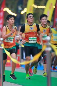 BIB: 2619, 77585, 26841
                            <button type="button" onclick="openModal(7423398)" class="btn btn-primary btn-sm float-right btn-popup" data-toggle="modal" data-target=".modal-high-quality">
                        <i class="fas fa-shopping-cart"></i> Add to Cart
                    </button>
                                            <button type="button" onclick="isThisMe(7423398, true)" class="btn btn-success btn-sm float-right btn-popup btn-isme hidden" data-toggle="tooltip" data-placement="bottom" title="นี่คือรูปของคุณใช่ไหม คลิกที่นี่เพื่อเอาเข้าอัลบั้ม">
                        <i class="fas fa-plus"></i> Add to album
                    </button>
                    <button type="button" onclick="isThisMe(7423398, false)" class="btn btn-warning btn-sm float-right btn-popup btn-isnotme hidden">
                        <i class="fas fa-ban"></i> Remove from album
                    </button>