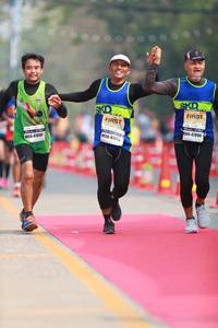 BIB: 47894, 4795, 47899, 
                            <button type="button" onclick="openModal(7740170)" class="btn btn-primary btn-sm float-right btn-popup" data-toggle="modal" data-target=".modal-high-quality">
                        <i class="fas fa-shopping-cart"></i> Add to Cart
                    </button>
                                            <button type="button" onclick="isThisMe(7740170, true)" class="btn btn-success btn-sm float-right btn-popup btn-isme hidden" data-toggle="tooltip" data-placement="bottom" title="นี่คือรูปของคุณใช่ไหม คลิกที่นี่เพื่อเอาเข้าอัลบั้ม">
                        <i class="fas fa-plus"></i> Add to album
                    </button>
                    <button type="button" onclick="isThisMe(7740170, false)" class="btn btn-warning btn-sm float-right btn-popup btn-isnotme hidden">
                        <i class="fas fa-ban"></i> Remove from album
                    </button>