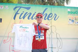 BIB: 42195, 2702
                            <button type="button" onclick="openModal(7752037)" class="btn btn-primary btn-sm float-right btn-popup" data-toggle="modal" data-target=".modal-high-quality">
                        <i class="fas fa-shopping-cart"></i> Add to Cart
                    </button>
                                            <button type="button" onclick="isThisMe(7752037, true)" class="btn btn-success btn-sm float-right btn-popup btn-isme hidden" data-toggle="tooltip" data-placement="bottom" title="นี่คือรูปของคุณใช่ไหม คลิกที่นี่เพื่อเอาเข้าอัลบั้ม">
                        <i class="fas fa-plus"></i> Add to album
                    </button>
                    <button type="button" onclick="isThisMe(7752037, false)" class="btn btn-warning btn-sm float-right btn-popup btn-isnotme hidden">
                        <i class="fas fa-ban"></i> Remove from album
                    </button>