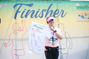 BIB: 42195, 483
                            <button type="button" onclick="openModal(7750324)" class="btn btn-primary btn-sm float-right btn-popup" data-toggle="modal" data-target=".modal-high-quality">
                        <i class="fas fa-shopping-cart"></i> Add to Cart
                    </button>
                                            <button type="button" onclick="isThisMe(7750324, true)" class="btn btn-success btn-sm float-right btn-popup btn-isme hidden" data-toggle="tooltip" data-placement="bottom" title="นี่คือรูปของคุณใช่ไหม คลิกที่นี่เพื่อเอาเข้าอัลบั้ม">
                        <i class="fas fa-plus"></i> Add to album
                    </button>
                    <button type="button" onclick="isThisMe(7750324, false)" class="btn btn-warning btn-sm float-right btn-popup btn-isnotme hidden">
                        <i class="fas fa-ban"></i> Remove from album
                    </button>