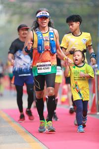 BIB: 42543, 201
                            <button type="button" onclick="openModal(7841178)" class="btn btn-primary btn-sm float-right btn-popup" data-toggle="modal" data-target=".modal-high-quality">
                        <i class="fas fa-shopping-cart"></i> Add to Cart
                    </button>
                                            <button type="button" onclick="isThisMe(7841178, true)" class="btn btn-success btn-sm float-right btn-popup btn-isme hidden" data-toggle="tooltip" data-placement="bottom" title="นี่คือรูปของคุณใช่ไหม คลิกที่นี่เพื่อเอาเข้าอัลบั้ม">
                        <i class="fas fa-plus"></i> Add to album
                    </button>
                    <button type="button" onclick="isThisMe(7841178, false)" class="btn btn-warning btn-sm float-right btn-popup btn-isnotme hidden">
                        <i class="fas fa-ban"></i> Remove from album
                    </button>