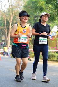 BIB: 40312
                            <button type="button" onclick="openModal(7838464)" class="btn btn-primary btn-sm float-right btn-popup" data-toggle="modal" data-target=".modal-high-quality">
                        <i class="fas fa-shopping-cart"></i> Add to Cart
                    </button>
                                            <button type="button" onclick="isThisMe(7838464, true)" class="btn btn-success btn-sm float-right btn-popup btn-isme hidden" data-toggle="tooltip" data-placement="bottom" title="นี่คือรูปของคุณใช่ไหม คลิกที่นี่เพื่อเอาเข้าอัลบั้ม">
                        <i class="fas fa-plus"></i> Add to album
                    </button>
                    <button type="button" onclick="isThisMe(7838464, false)" class="btn btn-warning btn-sm float-right btn-popup btn-isnotme hidden">
                        <i class="fas fa-ban"></i> Remove from album
                    </button>