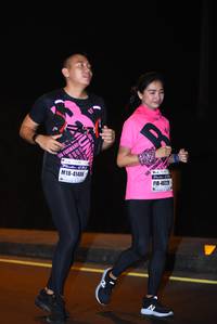 BIB: 41406, 40221
                            <button type="button" onclick="openModal(9402506)" class="btn btn-primary btn-sm float-right btn-popup" data-toggle="modal" data-target=".modal-high-quality">
                        <i class="fas fa-shopping-cart"></i> Add to Cart
                    </button>
                                            <button type="button" onclick="isThisMe(9402506, true)" class="btn btn-success btn-sm float-right btn-popup btn-isme hidden" data-toggle="tooltip" data-placement="bottom" title="นี่คือรูปของคุณใช่ไหม คลิกที่นี่เพื่อเอาเข้าอัลบั้ม">
                        <i class="fas fa-plus"></i> Add to album
                    </button>
                    <button type="button" onclick="isThisMe(9402506, false)" class="btn btn-warning btn-sm float-right btn-popup btn-isnotme hidden">
                        <i class="fas fa-ban"></i> Remove from album
                    </button>