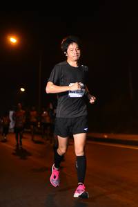 BIB: 422
                            <button type="button" onclick="openModal(9507169)" class="btn btn-primary btn-sm float-right btn-popup" data-toggle="modal" data-target=".modal-high-quality">
                        <i class="fas fa-shopping-cart"></i> Add to Cart
                    </button>
                                            <button type="button" onclick="isThisMe(9507169, true)" class="btn btn-success btn-sm float-right btn-popup btn-isme hidden" data-toggle="tooltip" data-placement="bottom" title="นี่คือรูปของคุณใช่ไหม คลิกที่นี่เพื่อเอาเข้าอัลบั้ม">
                        <i class="fas fa-plus"></i> Add to album
                    </button>
                    <button type="button" onclick="isThisMe(9507169, false)" class="btn btn-warning btn-sm float-right btn-popup btn-isnotme hidden">
                        <i class="fas fa-ban"></i> Remove from album
                    </button>