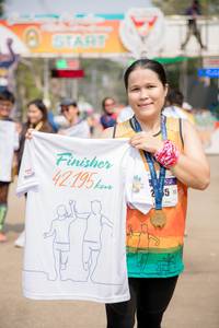 BIB: 42195, 152
                            <button type="button" onclick="openModal(10306017)" class="btn btn-primary btn-sm float-right btn-popup" data-toggle="modal" data-target=".modal-high-quality">
                        <i class="fas fa-shopping-cart"></i> Add to Cart
                    </button>
                                            <button type="button" onclick="isThisMe(10306017, true)" class="btn btn-success btn-sm float-right btn-popup btn-isme hidden" data-toggle="tooltip" data-placement="bottom" title="นี่คือรูปของคุณใช่ไหม คลิกที่นี่เพื่อเอาเข้าอัลบั้ม">
                        <i class="fas fa-plus"></i> Add to album
                    </button>
                    <button type="button" onclick="isThisMe(10306017, false)" class="btn btn-warning btn-sm float-right btn-popup btn-isnotme hidden">
                        <i class="fas fa-ban"></i> Remove from album
                    </button>