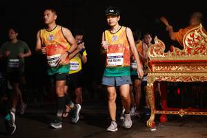 BIB: 45344, 4292
                            <button type="button" onclick="openModal(8847426)" class="btn btn-primary btn-sm float-right btn-popup" data-toggle="modal" data-target=".modal-high-quality">
                        <i class="fas fa-shopping-cart"></i> Add to Cart
                    </button>
                                            <button type="button" onclick="isThisMe(8847426, true)" class="btn btn-success btn-sm float-right btn-popup btn-isme hidden" data-toggle="tooltip" data-placement="bottom" title="นี่คือรูปของคุณใช่ไหม คลิกที่นี่เพื่อเอาเข้าอัลบั้ม">
                        <i class="fas fa-plus"></i> Add to album
                    </button>
                    <button type="button" onclick="isThisMe(8847426, false)" class="btn btn-warning btn-sm float-right btn-popup btn-isnotme hidden">
                        <i class="fas fa-ban"></i> Remove from album
                    </button>