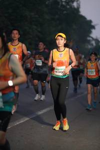 BIB: 200
                            <button type="button" onclick="openModal(8919261)" class="btn btn-primary btn-sm float-right btn-popup" data-toggle="modal" data-target=".modal-high-quality">
                        <i class="fas fa-shopping-cart"></i> Add to Cart
                    </button>
                                            <button type="button" onclick="isThisMe(8919261, true)" class="btn btn-success btn-sm float-right btn-popup btn-isme hidden" data-toggle="tooltip" data-placement="bottom" title="นี่คือรูปของคุณใช่ไหม คลิกที่นี่เพื่อเอาเข้าอัลบั้ม">
                        <i class="fas fa-plus"></i> Add to album
                    </button>
                    <button type="button" onclick="isThisMe(8919261, false)" class="btn btn-warning btn-sm float-right btn-popup btn-isnotme hidden">
                        <i class="fas fa-ban"></i> Remove from album
                    </button>
