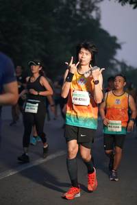 BIB: 82017, 25010
                            <button type="button" onclick="openModal(8916396)" class="btn btn-primary btn-sm float-right btn-popup" data-toggle="modal" data-target=".modal-high-quality">
                        <i class="fas fa-shopping-cart"></i> Add to Cart
                    </button>
                                            <button type="button" onclick="isThisMe(8916396, true)" class="btn btn-success btn-sm float-right btn-popup btn-isme hidden" data-toggle="tooltip" data-placement="bottom" title="นี่คือรูปของคุณใช่ไหม คลิกที่นี่เพื่อเอาเข้าอัลบั้ม">
                        <i class="fas fa-plus"></i> Add to album
                    </button>
                    <button type="button" onclick="isThisMe(8916396, false)" class="btn btn-warning btn-sm float-right btn-popup btn-isnotme hidden">
                        <i class="fas fa-ban"></i> Remove from album
                    </button>