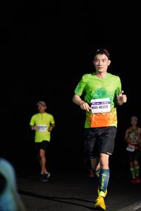 BIB: 46350
                            <button type="button" onclick="openModal(8732723)" class="btn btn-primary btn-sm float-right btn-popup" data-toggle="modal" data-target=".modal-high-quality">
                        <i class="fas fa-shopping-cart"></i> Add to Cart
                    </button>
                                            <button type="button" onclick="isThisMe(8732723, true)" class="btn btn-success btn-sm float-right btn-popup btn-isme hidden" data-toggle="tooltip" data-placement="bottom" title="นี่คือรูปของคุณใช่ไหม คลิกที่นี่เพื่อเอาเข้าอัลบั้ม">
                        <i class="fas fa-plus"></i> Add to album
                    </button>
                    <button type="button" onclick="isThisMe(8732723, false)" class="btn btn-warning btn-sm float-right btn-popup btn-isnotme hidden">
                        <i class="fas fa-ban"></i> Remove from album
                    </button>