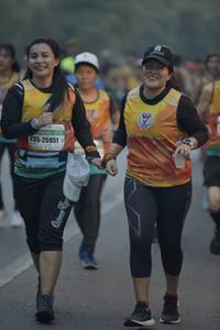 BIB: 25951
                            <button type="button" onclick="openModal(7654085)" class="btn btn-primary btn-sm float-right btn-popup" data-toggle="modal" data-target=".modal-high-quality">
                        <i class="fas fa-shopping-cart"></i> Add to Cart
                    </button>
                                            <button type="button" onclick="isThisMe(7654085, true)" class="btn btn-success btn-sm float-right btn-popup btn-isme hidden" data-toggle="tooltip" data-placement="bottom" title="นี่คือรูปของคุณใช่ไหม คลิกที่นี่เพื่อเอาเข้าอัลบั้ม">
                        <i class="fas fa-plus"></i> Add to album
                    </button>
                    <button type="button" onclick="isThisMe(7654085, false)" class="btn btn-warning btn-sm float-right btn-popup btn-isnotme hidden">
                        <i class="fas fa-ban"></i> Remove from album
                    </button>