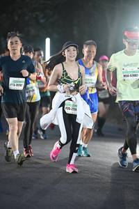 BIB: 82082, 20182, 2726
                            <button type="button" onclick="openModal(7994130)" class="btn btn-primary btn-sm float-right btn-popup" data-toggle="modal" data-target=".modal-high-quality">
                        <i class="fas fa-shopping-cart"></i> Add to Cart
                    </button>
                                            <button type="button" onclick="isThisMe(7994130, true)" class="btn btn-success btn-sm float-right btn-popup btn-isme hidden" data-toggle="tooltip" data-placement="bottom" title="นี่คือรูปของคุณใช่ไหม คลิกที่นี่เพื่อเอาเข้าอัลบั้ม">
                        <i class="fas fa-plus"></i> Add to album
                    </button>
                    <button type="button" onclick="isThisMe(7994130, false)" class="btn btn-warning btn-sm float-right btn-popup btn-isnotme hidden">
                        <i class="fas fa-ban"></i> Remove from album
                    </button>