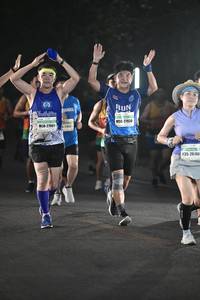 BIB: 27930, 27961, 26180
                            <button type="button" onclick="openModal(7829525)" class="btn btn-primary btn-sm float-right btn-popup" data-toggle="modal" data-target=".modal-high-quality">
                        <i class="fas fa-shopping-cart"></i> Add to Cart
                    </button>
                                            <button type="button" onclick="isThisMe(7829525, true)" class="btn btn-success btn-sm float-right btn-popup btn-isme hidden" data-toggle="tooltip" data-placement="bottom" title="นี่คือรูปของคุณใช่ไหม คลิกที่นี่เพื่อเอาเข้าอัลบั้ม">
                        <i class="fas fa-plus"></i> Add to album
                    </button>
                    <button type="button" onclick="isThisMe(7829525, false)" class="btn btn-warning btn-sm float-right btn-popup btn-isnotme hidden">
                        <i class="fas fa-ban"></i> Remove from album
                    </button>
