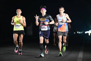 BIB: 40581, 425
                            <button type="button" onclick="openModal(7298207)" class="btn btn-primary btn-sm float-right btn-popup" data-toggle="modal" data-target=".modal-high-quality">
                        <i class="fas fa-shopping-cart"></i> Add to Cart
                    </button>
                                            <button type="button" onclick="isThisMe(7298207, true)" class="btn btn-success btn-sm float-right btn-popup btn-isme hidden" data-toggle="tooltip" data-placement="bottom" title="นี่คือรูปของคุณใช่ไหม คลิกที่นี่เพื่อเอาเข้าอัลบั้ม">
                        <i class="fas fa-plus"></i> Add to album
                    </button>
                    <button type="button" onclick="isThisMe(7298207, false)" class="btn btn-warning btn-sm float-right btn-popup btn-isnotme hidden">
                        <i class="fas fa-ban"></i> Remove from album
                    </button>