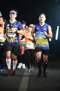 BIB: 47132, 406
                            <button type="button" onclick="openModal(7579796)" class="btn btn-primary btn-sm float-right btn-popup" data-toggle="modal" data-target=".modal-high-quality">
                        <i class="fas fa-shopping-cart"></i> Add to Cart
                    </button>
                                            <button type="button" onclick="isThisMe(7579796, true)" class="btn btn-success btn-sm float-right btn-popup btn-isme hidden" data-toggle="tooltip" data-placement="bottom" title="นี่คือรูปของคุณใช่ไหม คลิกที่นี่เพื่อเอาเข้าอัลบั้ม">
                        <i class="fas fa-plus"></i> Add to album
                    </button>
                    <button type="button" onclick="isThisMe(7579796, false)" class="btn btn-warning btn-sm float-right btn-popup btn-isnotme hidden">
                        <i class="fas fa-ban"></i> Remove from album
                    </button>