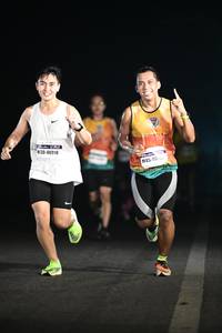 BIB: 40918
                            <button type="button" onclick="openModal(7381213)" class="btn btn-primary btn-sm float-right btn-popup" data-toggle="modal" data-target=".modal-high-quality">
                        <i class="fas fa-shopping-cart"></i> Add to Cart
                    </button>
                                            <button type="button" onclick="isThisMe(7381213, true)" class="btn btn-success btn-sm float-right btn-popup btn-isme hidden" data-toggle="tooltip" data-placement="bottom" title="นี่คือรูปของคุณใช่ไหม คลิกที่นี่เพื่อเอาเข้าอัลบั้ม">
                        <i class="fas fa-plus"></i> Add to album
                    </button>
                    <button type="button" onclick="isThisMe(7381213, false)" class="btn btn-warning btn-sm float-right btn-popup btn-isnotme hidden">
                        <i class="fas fa-ban"></i> Remove from album
                    </button>