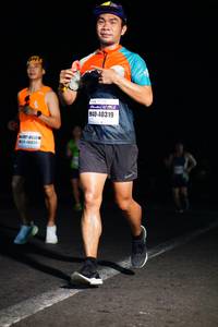 BIB: 40319
                            <button type="button" onclick="openModal(8796825)" class="btn btn-primary btn-sm float-right btn-popup" data-toggle="modal" data-target=".modal-high-quality">
                        <i class="fas fa-shopping-cart"></i> Add to Cart
                    </button>
                                            <button type="button" onclick="isThisMe(8796825, true)" class="btn btn-success btn-sm float-right btn-popup btn-isme hidden" data-toggle="tooltip" data-placement="bottom" title="นี่คือรูปของคุณใช่ไหม คลิกที่นี่เพื่อเอาเข้าอัลบั้ม">
                        <i class="fas fa-plus"></i> Add to album
                    </button>
                    <button type="button" onclick="isThisMe(8796825, false)" class="btn btn-warning btn-sm float-right btn-popup btn-isnotme hidden">
                        <i class="fas fa-ban"></i> Remove from album
                    </button>