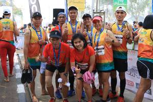 BIB: 957, 291
                            <button type="button" onclick="openModal(7402909)" class="btn btn-primary btn-sm float-right btn-popup" data-toggle="modal" data-target=".modal-high-quality">
                        <i class="fas fa-shopping-cart"></i> Add to Cart
                    </button>
                                            <button type="button" onclick="isThisMe(7402909, true)" class="btn btn-success btn-sm float-right btn-popup btn-isme hidden" data-toggle="tooltip" data-placement="bottom" title="นี่คือรูปของคุณใช่ไหม คลิกที่นี่เพื่อเอาเข้าอัลบั้ม">
                        <i class="fas fa-plus"></i> Add to album
                    </button>
                    <button type="button" onclick="isThisMe(7402909, false)" class="btn btn-warning btn-sm float-right btn-popup btn-isnotme hidden">
                        <i class="fas fa-ban"></i> Remove from album
                    </button>