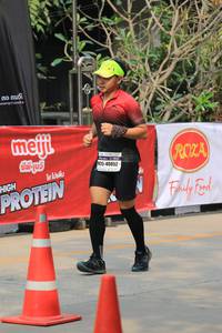 BIB: 40852
                            <button type="button" onclick="openModal(7404557)" class="btn btn-primary btn-sm float-right btn-popup" data-toggle="modal" data-target=".modal-high-quality">
                        <i class="fas fa-shopping-cart"></i> Add to Cart
                    </button>
                                            <button type="button" onclick="isThisMe(7404557, true)" class="btn btn-success btn-sm float-right btn-popup btn-isme hidden" data-toggle="tooltip" data-placement="bottom" title="นี่คือรูปของคุณใช่ไหม คลิกที่นี่เพื่อเอาเข้าอัลบั้ม">
                        <i class="fas fa-plus"></i> Add to album
                    </button>
                    <button type="button" onclick="isThisMe(7404557, false)" class="btn btn-warning btn-sm float-right btn-popup btn-isnotme hidden">
                        <i class="fas fa-ban"></i> Remove from album
                    </button>