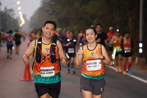 BIB: 401, 42865
                            <button type="button" onclick="openModal(9417991)" class="btn btn-primary btn-sm float-right btn-popup" data-toggle="modal" data-target=".modal-high-quality">
                        <i class="fas fa-shopping-cart"></i> Add to Cart
                    </button>
                                            <button type="button" onclick="isThisMe(9417991, true)" class="btn btn-success btn-sm float-right btn-popup btn-isme hidden" data-toggle="tooltip" data-placement="bottom" title="นี่คือรูปของคุณใช่ไหม คลิกที่นี่เพื่อเอาเข้าอัลบั้ม">
                        <i class="fas fa-plus"></i> Add to album
                    </button>
                    <button type="button" onclick="isThisMe(9417991, false)" class="btn btn-warning btn-sm float-right btn-popup btn-isnotme hidden">
                        <i class="fas fa-ban"></i> Remove from album
                    </button>