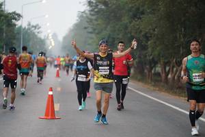 BIB: 4240
                            <button type="button" onclick="openModal(9422253)" class="btn btn-primary btn-sm float-right btn-popup" data-toggle="modal" data-target=".modal-high-quality">
                        <i class="fas fa-shopping-cart"></i> Add to Cart
                    </button>
                                            <button type="button" onclick="isThisMe(9422253, true)" class="btn btn-success btn-sm float-right btn-popup btn-isme hidden" data-toggle="tooltip" data-placement="bottom" title="นี่คือรูปของคุณใช่ไหม คลิกที่นี่เพื่อเอาเข้าอัลบั้ม">
                        <i class="fas fa-plus"></i> Add to album
                    </button>
                    <button type="button" onclick="isThisMe(9422253, false)" class="btn btn-warning btn-sm float-right btn-popup btn-isnotme hidden">
                        <i class="fas fa-ban"></i> Remove from album
                    </button>