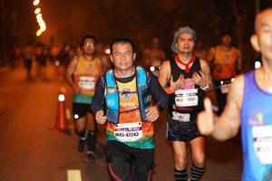BIB: 0951, 42243
                            <button type="button" onclick="openModal(8669151)" class="btn btn-primary btn-sm float-right btn-popup" data-toggle="modal" data-target=".modal-high-quality">
                        <i class="fas fa-shopping-cart"></i> Add to Cart
                    </button>
                                            <button type="button" onclick="isThisMe(8669151, true)" class="btn btn-success btn-sm float-right btn-popup btn-isme hidden" data-toggle="tooltip" data-placement="bottom" title="นี่คือรูปของคุณใช่ไหม คลิกที่นี่เพื่อเอาเข้าอัลบั้ม">
                        <i class="fas fa-plus"></i> Add to album
                    </button>
                    <button type="button" onclick="isThisMe(8669151, false)" class="btn btn-warning btn-sm float-right btn-popup btn-isnotme hidden">
                        <i class="fas fa-ban"></i> Remove from album
                    </button>