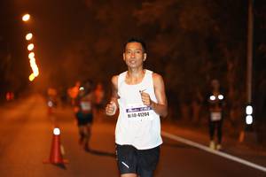 BIB: 41204
                            <button type="button" onclick="openModal(7661266)" class="btn btn-primary btn-sm float-right btn-popup" data-toggle="modal" data-target=".modal-high-quality">
                        <i class="fas fa-shopping-cart"></i> Add to Cart
                    </button>
                                            <button type="button" onclick="isThisMe(7661266, true)" class="btn btn-success btn-sm float-right btn-popup btn-isme hidden" data-toggle="tooltip" data-placement="bottom" title="นี่คือรูปของคุณใช่ไหม คลิกที่นี่เพื่อเอาเข้าอัลบั้ม">
                        <i class="fas fa-plus"></i> Add to album
                    </button>
                    <button type="button" onclick="isThisMe(7661266, false)" class="btn btn-warning btn-sm float-right btn-popup btn-isnotme hidden">
                        <i class="fas fa-ban"></i> Remove from album
                    </button>