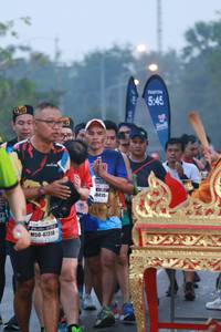 BIB: 545, 8495, 47318
                            <button type="button" onclick="openModal(7354336)" class="btn btn-primary btn-sm float-right btn-popup" data-toggle="modal" data-target=".modal-high-quality">
                        <i class="fas fa-shopping-cart"></i> Add to Cart
                    </button>
                                            <button type="button" onclick="isThisMe(7354336, true)" class="btn btn-success btn-sm float-right btn-popup btn-isme hidden" data-toggle="tooltip" data-placement="bottom" title="นี่คือรูปของคุณใช่ไหม คลิกที่นี่เพื่อเอาเข้าอัลบั้ม">
                        <i class="fas fa-plus"></i> Add to album
                    </button>
                    <button type="button" onclick="isThisMe(7354336, false)" class="btn btn-warning btn-sm float-right btn-popup btn-isnotme hidden">
                        <i class="fas fa-ban"></i> Remove from album
                    </button>