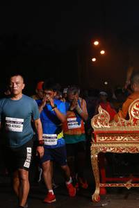 BIB: 422, 42683, 42931
                            <button type="button" onclick="openModal(7345071)" class="btn btn-primary btn-sm float-right btn-popup" data-toggle="modal" data-target=".modal-high-quality">
                        <i class="fas fa-shopping-cart"></i> Add to Cart
                    </button>
                                            <button type="button" onclick="isThisMe(7345071, true)" class="btn btn-success btn-sm float-right btn-popup btn-isme hidden" data-toggle="tooltip" data-placement="bottom" title="นี่คือรูปของคุณใช่ไหม คลิกที่นี่เพื่อเอาเข้าอัลบั้ม">
                        <i class="fas fa-plus"></i> Add to album
                    </button>
                    <button type="button" onclick="isThisMe(7345071, false)" class="btn btn-warning btn-sm float-right btn-popup btn-isnotme hidden">
                        <i class="fas fa-ban"></i> Remove from album
                    </button>