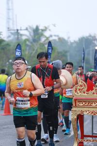 BIB: 106, 42052
                            <button type="button" onclick="openModal(7357399)" class="btn btn-primary btn-sm float-right btn-popup" data-toggle="modal" data-target=".modal-high-quality">
                        <i class="fas fa-shopping-cart"></i> Add to Cart
                    </button>
                                            <button type="button" onclick="isThisMe(7357399, true)" class="btn btn-success btn-sm float-right btn-popup btn-isme hidden" data-toggle="tooltip" data-placement="bottom" title="นี่คือรูปของคุณใช่ไหม คลิกที่นี่เพื่อเอาเข้าอัลบั้ม">
                        <i class="fas fa-plus"></i> Add to album
                    </button>
                    <button type="button" onclick="isThisMe(7357399, false)" class="btn btn-warning btn-sm float-right btn-popup btn-isnotme hidden">
                        <i class="fas fa-ban"></i> Remove from album
                    </button>