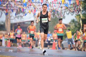 BIB: 257
                            <button type="button" onclick="openModal(8289793)" class="btn btn-primary btn-sm float-right btn-popup" data-toggle="modal" data-target=".modal-high-quality">
                        <i class="fas fa-shopping-cart"></i> Add to Cart
                    </button>
                                            <button type="button" onclick="isThisMe(8289793, true)" class="btn btn-success btn-sm float-right btn-popup btn-isme hidden" data-toggle="tooltip" data-placement="bottom" title="นี่คือรูปของคุณใช่ไหม คลิกที่นี่เพื่อเอาเข้าอัลบั้ม">
                        <i class="fas fa-plus"></i> Add to album
                    </button>
                    <button type="button" onclick="isThisMe(8289793, false)" class="btn btn-warning btn-sm float-right btn-popup btn-isnotme hidden">
                        <i class="fas fa-ban"></i> Remove from album
                    </button>