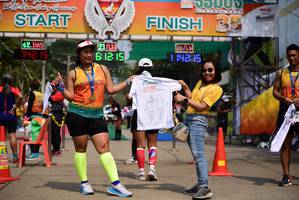 BIB: 42195, 24215, 101, 19215, 195
                            <button type="button" onclick="openModal(8680277)" class="btn btn-primary btn-sm float-right btn-popup" data-toggle="modal" data-target=".modal-high-quality">
                        <i class="fas fa-shopping-cart"></i> Add to Cart
                    </button>
                                            <button type="button" onclick="isThisMe(8680277, true)" class="btn btn-success btn-sm float-right btn-popup btn-isme hidden" data-toggle="tooltip" data-placement="bottom" title="นี่คือรูปของคุณใช่ไหม คลิกที่นี่เพื่อเอาเข้าอัลบั้ม">
                        <i class="fas fa-plus"></i> Add to album
                    </button>
                    <button type="button" onclick="isThisMe(8680277, false)" class="btn btn-warning btn-sm float-right btn-popup btn-isnotme hidden">
                        <i class="fas fa-ban"></i> Remove from album
                    </button>