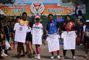 BIB: 195, 42195
                            <button type="button" onclick="openModal(8679410)" class="btn btn-primary btn-sm float-right btn-popup" data-toggle="modal" data-target=".modal-high-quality">
                        <i class="fas fa-shopping-cart"></i> Add to Cart
                    </button>
                                            <button type="button" onclick="isThisMe(8679410, true)" class="btn btn-success btn-sm float-right btn-popup btn-isme hidden" data-toggle="tooltip" data-placement="bottom" title="นี่คือรูปของคุณใช่ไหม คลิกที่นี่เพื่อเอาเข้าอัลบั้ม">
                        <i class="fas fa-plus"></i> Add to album
                    </button>
                    <button type="button" onclick="isThisMe(8679410, false)" class="btn btn-warning btn-sm float-right btn-popup btn-isnotme hidden">
                        <i class="fas fa-ban"></i> Remove from album
                    </button>