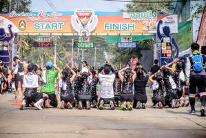 BIB: 42195, 13525, 3525, 60525
                            <button type="button" onclick="openModal(9872018)" class="btn btn-primary btn-sm float-right btn-popup" data-toggle="modal" data-target=".modal-high-quality">
                        <i class="fas fa-shopping-cart"></i> Add to Cart
                    </button>
                                            <button type="button" onclick="isThisMe(9872018, true)" class="btn btn-success btn-sm float-right btn-popup btn-isme hidden" data-toggle="tooltip" data-placement="bottom" title="นี่คือรูปของคุณใช่ไหม คลิกที่นี่เพื่อเอาเข้าอัลบั้ม">
                        <i class="fas fa-plus"></i> Add to album
                    </button>
                    <button type="button" onclick="isThisMe(9872018, false)" class="btn btn-warning btn-sm float-right btn-popup btn-isnotme hidden">
                        <i class="fas fa-ban"></i> Remove from album
                    </button>