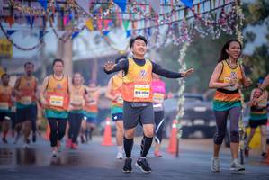 BIB: 154
                            <button type="button" onclick="openModal(9138684)" class="btn btn-primary btn-sm float-right btn-popup" data-toggle="modal" data-target=".modal-high-quality">
                        <i class="fas fa-shopping-cart"></i> Add to Cart
                    </button>
                                            <button type="button" onclick="isThisMe(9138684, true)" class="btn btn-success btn-sm float-right btn-popup btn-isme hidden" data-toggle="tooltip" data-placement="bottom" title="นี่คือรูปของคุณใช่ไหม คลิกที่นี่เพื่อเอาเข้าอัลบั้ม">
                        <i class="fas fa-plus"></i> Add to album
                    </button>
                    <button type="button" onclick="isThisMe(9138684, false)" class="btn btn-warning btn-sm float-right btn-popup btn-isnotme hidden">
                        <i class="fas fa-ban"></i> Remove from album
                    </button>