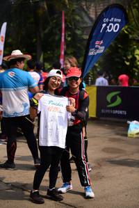 BIB: 100, 42195
                            <button type="button" onclick="openModal(8676073)" class="btn btn-primary btn-sm float-right btn-popup" data-toggle="modal" data-target=".modal-high-quality">
                        <i class="fas fa-shopping-cart"></i> Add to Cart
                    </button>
                                            <button type="button" onclick="isThisMe(8676073, true)" class="btn btn-success btn-sm float-right btn-popup btn-isme hidden" data-toggle="tooltip" data-placement="bottom" title="นี่คือรูปของคุณใช่ไหม คลิกที่นี่เพื่อเอาเข้าอัลบั้ม">
                        <i class="fas fa-plus"></i> Add to album
                    </button>
                    <button type="button" onclick="isThisMe(8676073, false)" class="btn btn-warning btn-sm float-right btn-popup btn-isnotme hidden">
                        <i class="fas fa-ban"></i> Remove from album
                    </button>