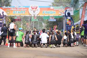 BIB: 42195, 335, 605, 135
                            <button type="button" onclick="openModal(8678115)" class="btn btn-primary btn-sm float-right btn-popup" data-toggle="modal" data-target=".modal-high-quality">
                        <i class="fas fa-shopping-cart"></i> Add to Cart
                    </button>
                                            <button type="button" onclick="isThisMe(8678115, true)" class="btn btn-success btn-sm float-right btn-popup btn-isme hidden" data-toggle="tooltip" data-placement="bottom" title="นี่คือรูปของคุณใช่ไหม คลิกที่นี่เพื่อเอาเข้าอัลบั้ม">
                        <i class="fas fa-plus"></i> Add to album
                    </button>
                    <button type="button" onclick="isThisMe(8678115, false)" class="btn btn-warning btn-sm float-right btn-popup btn-isnotme hidden">
                        <i class="fas fa-ban"></i> Remove from album
                    </button>