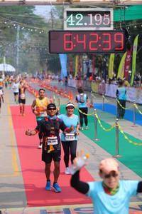 BIB: 42195, 64239
                            <button type="button" onclick="openModal(9482957)" class="btn btn-primary btn-sm float-right btn-popup" data-toggle="modal" data-target=".modal-high-quality">
                        <i class="fas fa-shopping-cart"></i> Add to Cart
                    </button>
                                            <button type="button" onclick="isThisMe(9482957, true)" class="btn btn-success btn-sm float-right btn-popup btn-isme hidden" data-toggle="tooltip" data-placement="bottom" title="นี่คือรูปของคุณใช่ไหม คลิกที่นี่เพื่อเอาเข้าอัลบั้ม">
                        <i class="fas fa-plus"></i> Add to album
                    </button>
                    <button type="button" onclick="isThisMe(9482957, false)" class="btn btn-warning btn-sm float-right btn-popup btn-isnotme hidden">
                        <i class="fas fa-ban"></i> Remove from album
                    </button>