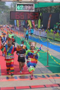 BIB: 42195, 65752, 410
                            <button type="button" onclick="openModal(9513934)" class="btn btn-primary btn-sm float-right btn-popup" data-toggle="modal" data-target=".modal-high-quality">
                        <i class="fas fa-shopping-cart"></i> Add to Cart
                    </button>
                                            <button type="button" onclick="isThisMe(9513934, true)" class="btn btn-success btn-sm float-right btn-popup btn-isme hidden" data-toggle="tooltip" data-placement="bottom" title="นี่คือรูปของคุณใช่ไหม คลิกที่นี่เพื่อเอาเข้าอัลบั้ม">
                        <i class="fas fa-plus"></i> Add to album
                    </button>
                    <button type="button" onclick="isThisMe(9513934, false)" class="btn btn-warning btn-sm float-right btn-popup btn-isnotme hidden">
                        <i class="fas fa-ban"></i> Remove from album
                    </button>