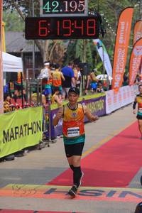 BIB: 42195, 1948, 475, 
                            <button type="button" onclick="openModal(9427766)" class="btn btn-primary btn-sm float-right btn-popup" data-toggle="modal" data-target=".modal-high-quality">
                        <i class="fas fa-shopping-cart"></i> Add to Cart
                    </button>
                                            <button type="button" onclick="isThisMe(9427766, true)" class="btn btn-success btn-sm float-right btn-popup btn-isme hidden" data-toggle="tooltip" data-placement="bottom" title="นี่คือรูปของคุณใช่ไหม คลิกที่นี่เพื่อเอาเข้าอัลบั้ม">
                        <i class="fas fa-plus"></i> Add to album
                    </button>
                    <button type="button" onclick="isThisMe(9427766, false)" class="btn btn-warning btn-sm float-right btn-popup btn-isnotme hidden">
                        <i class="fas fa-ban"></i> Remove from album
                    </button>